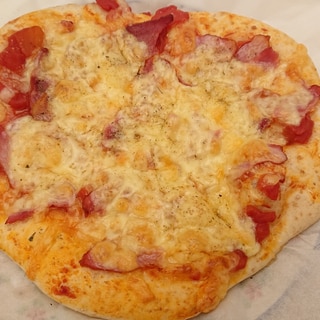 我が家の手作り♥️シンプルだけど絶品ハムチーズピザ
